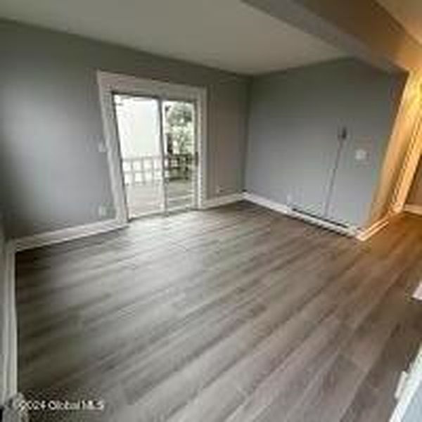 4th image of 106 Philip Street