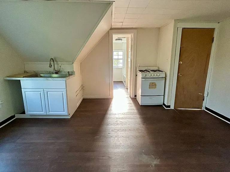 5338 S Salina St #3 — Photo 7