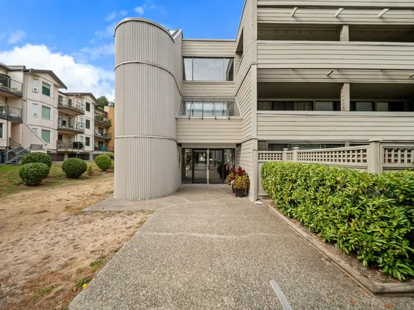 15272 19th Ave #208, Surrey, BC V4A 1X6
