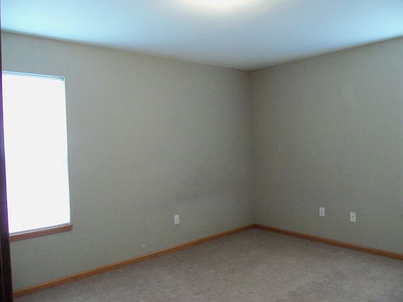 5th image of 1614 NW Jordan Ct