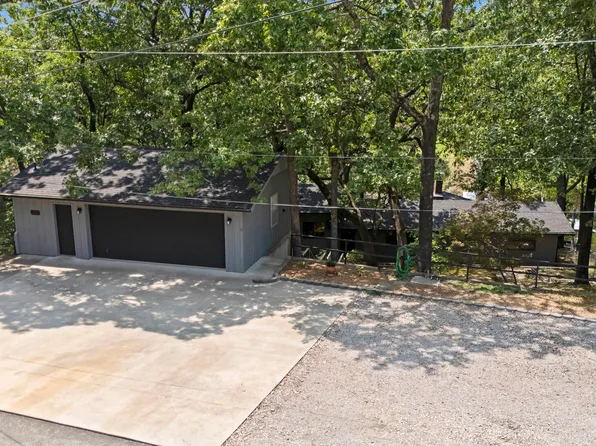 2306 Evans Dr, Grove, OK 74344