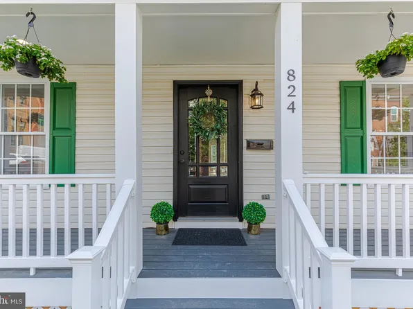 824 N Wakefield St, Arlington, VA 22203