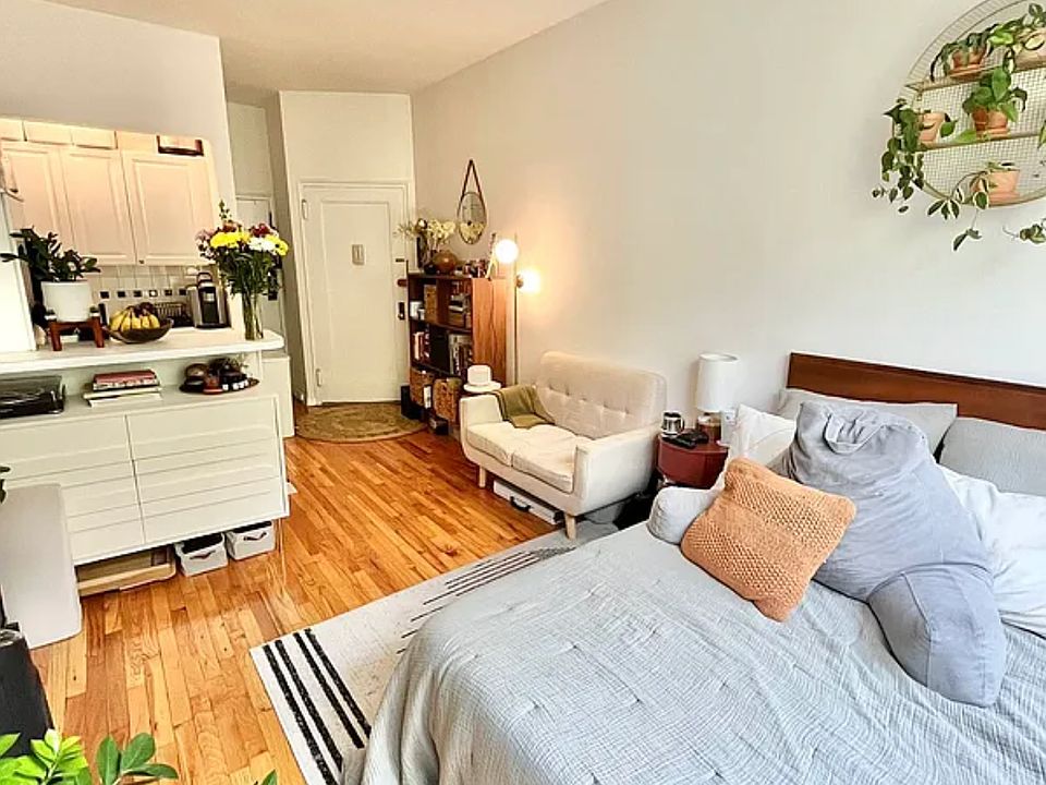 2nd image of 423 E 83rd St APT 2D