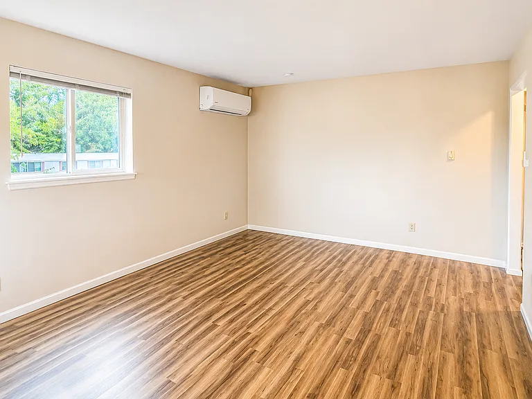 720 Pierce Street — Photo 3