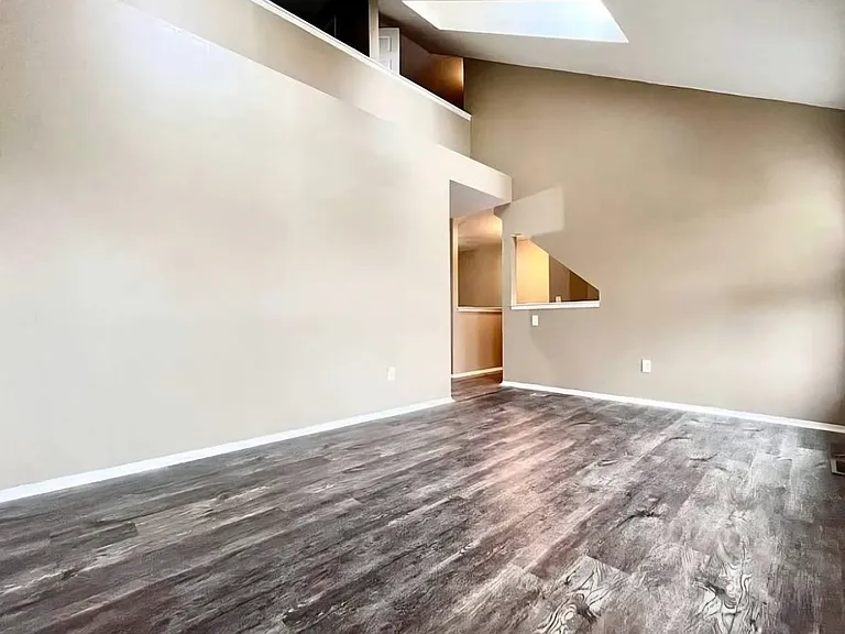 15650 Stone Crossing Dr — Photo 8
