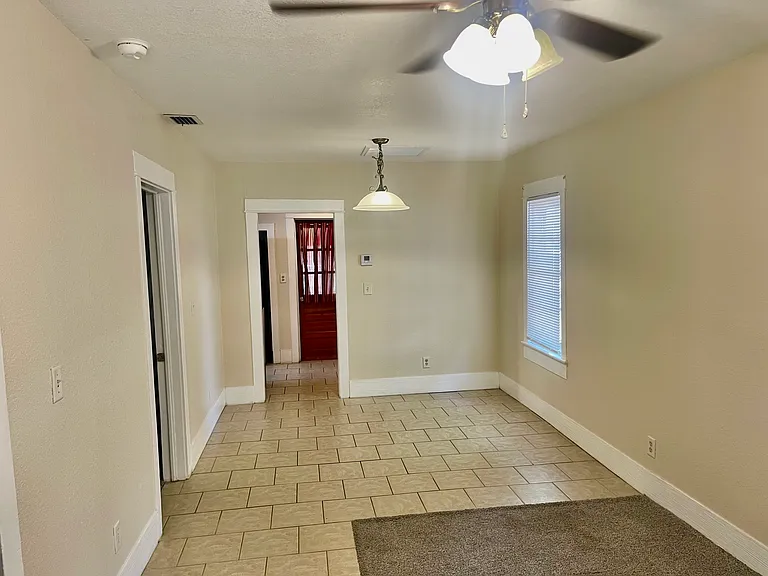 104 E Taylor Ave — Photo 3