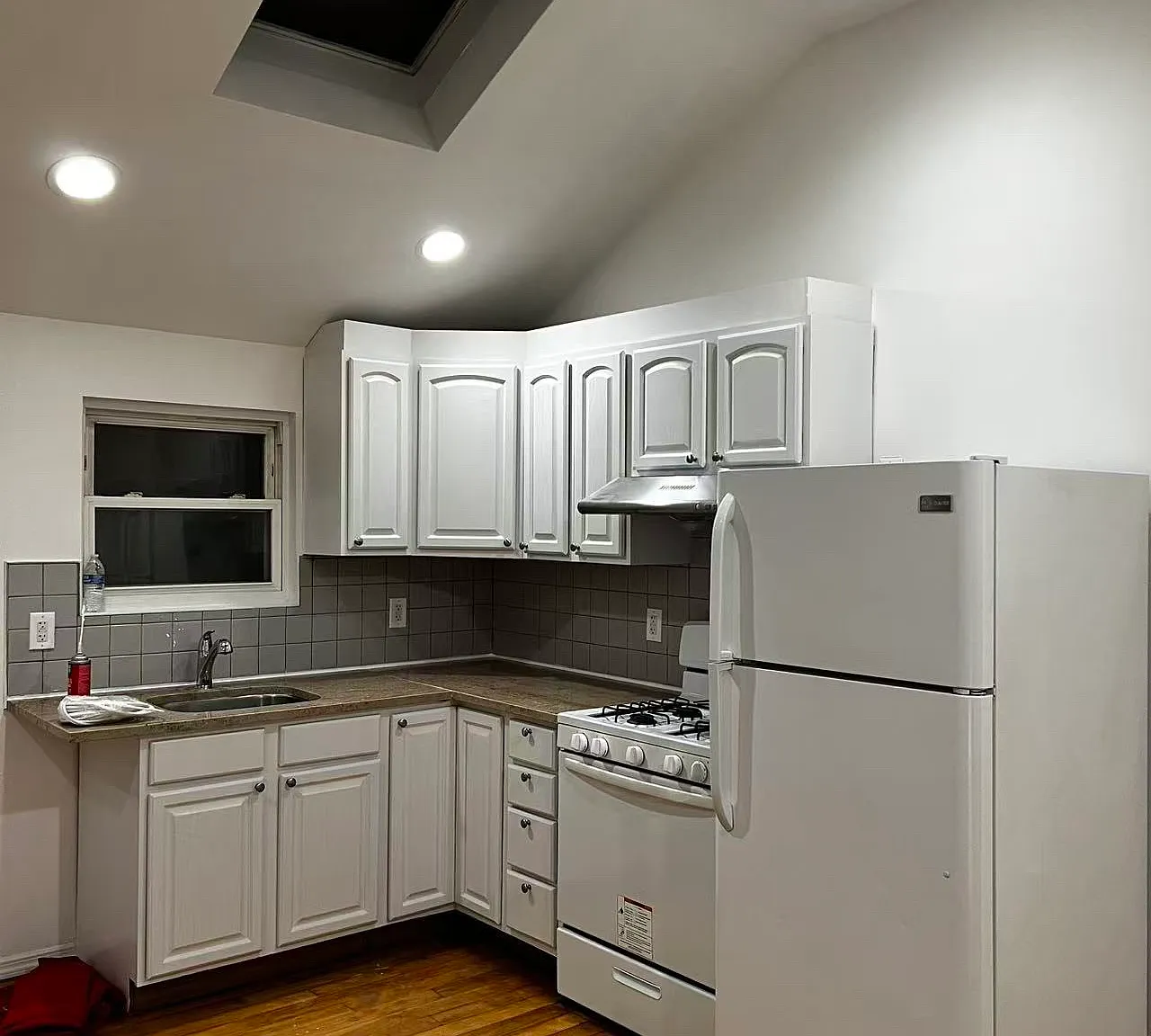 2 bed, $2,600 — Photo 1