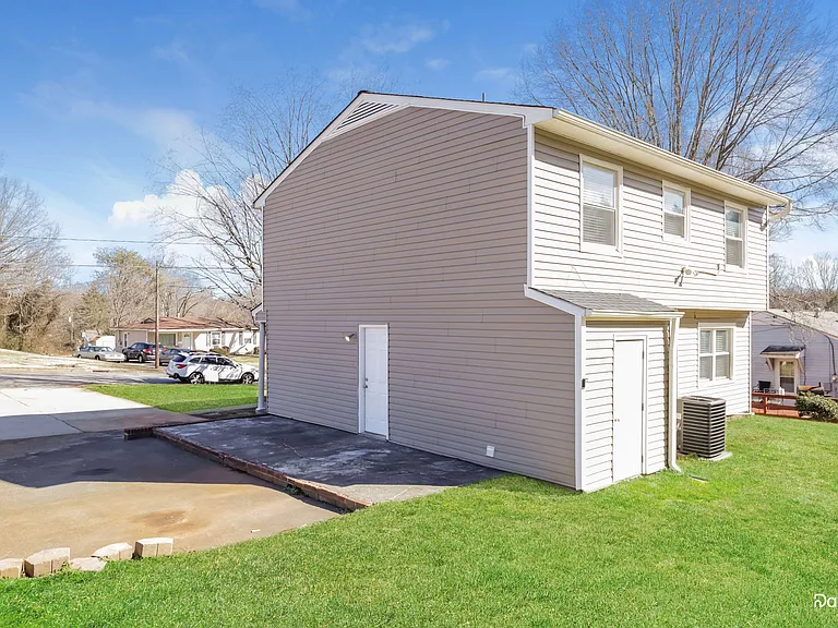 4222 Oak Ridge Dr — Photo 15
