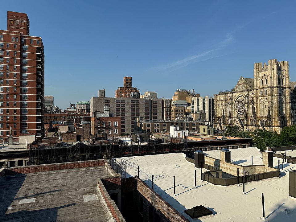 1st image of 515 Cathedral Pkwy #8D
