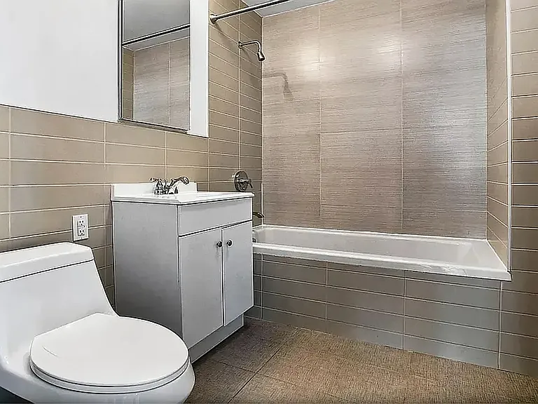 222 E 111th St #5F — Photo 7