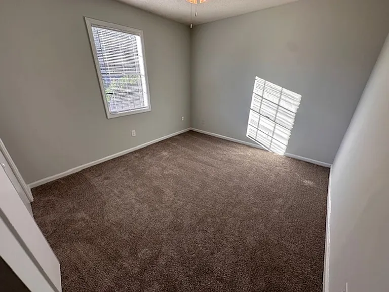 103 Sunrise Ave — Photo 9