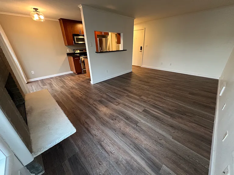 1016 6th Ave N #301 — Photo 4