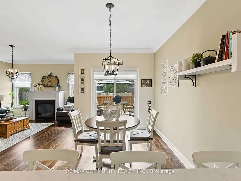 5 Pollock Ave — Photo 9