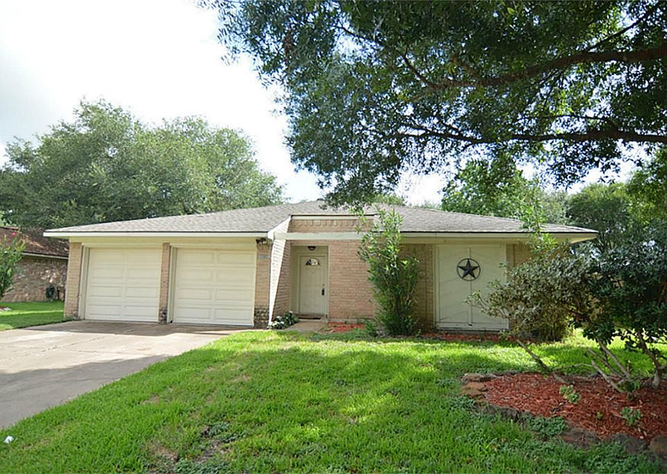 1st image of 22710 Smokey Hill Dr