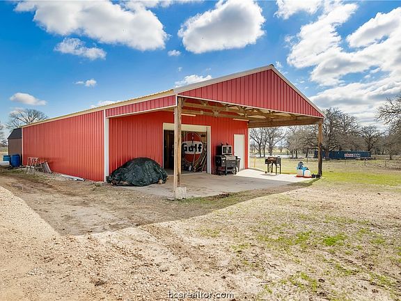 2nd image of 7823 County Road 324