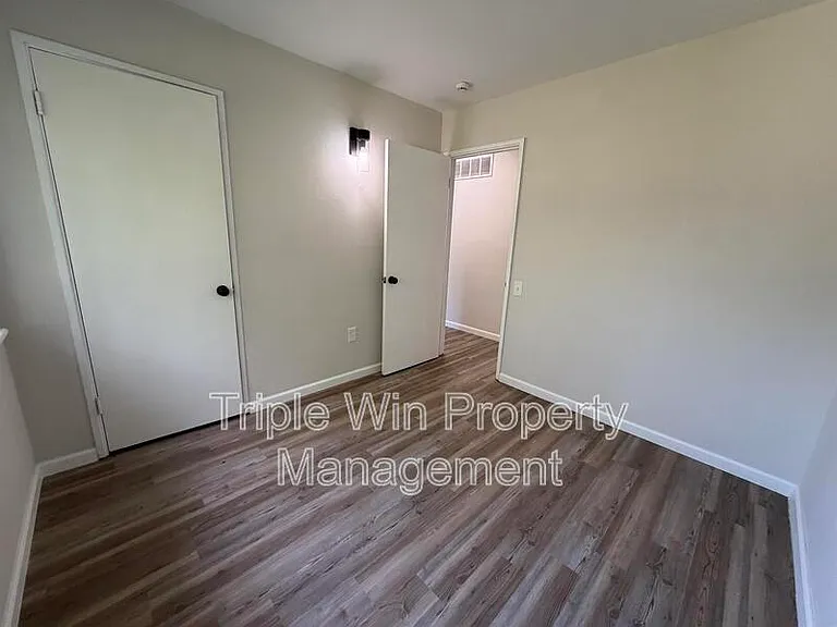 945 Paddock Dr — Photo 21