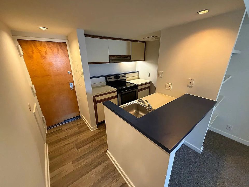1st image of 237 Chestnut St #1-302
