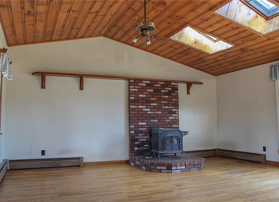 132 Touisset Rd, Warren, RI 02885 Zillow