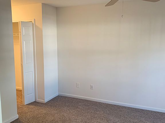 1st Floor Master Bedroom