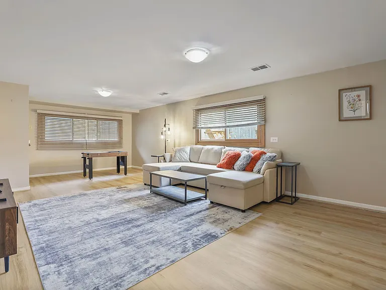 105 N Prindle Ave — Photo 22