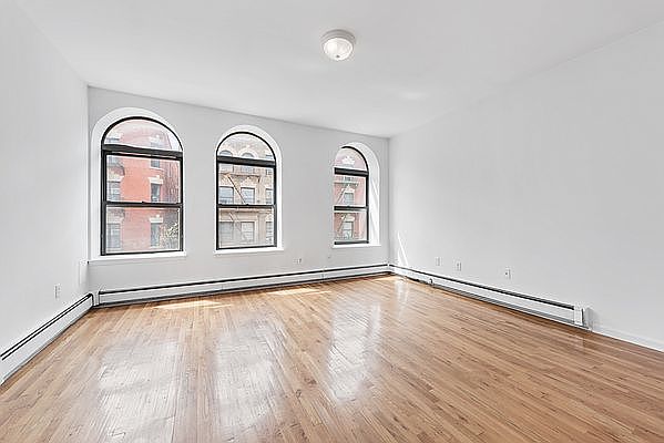 1st image of 247 W 122nd St #4