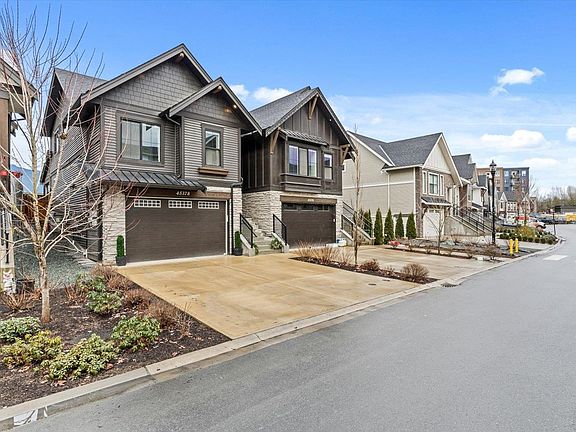 3rd image of 45378 Willowstream Rd