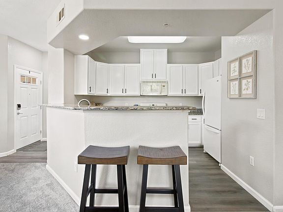 3rd image of 700 Moon Cir Unit 738