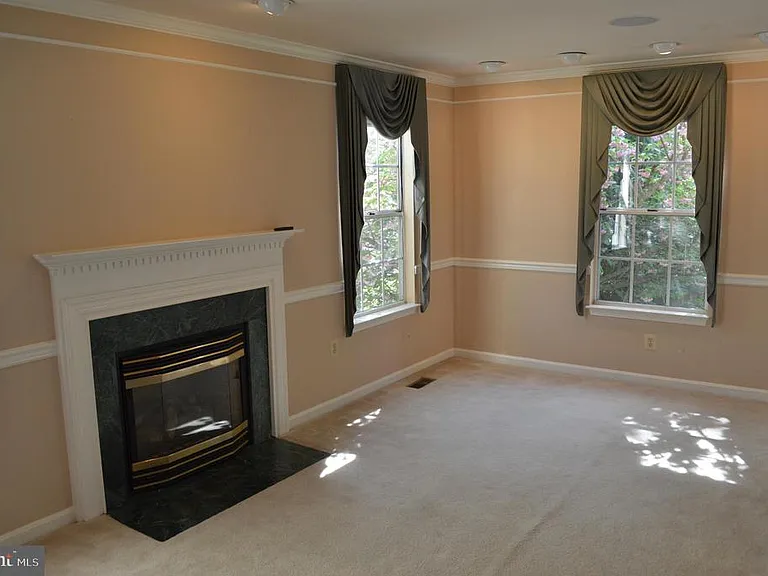 16853 Capon Tree Ln — Photo 10