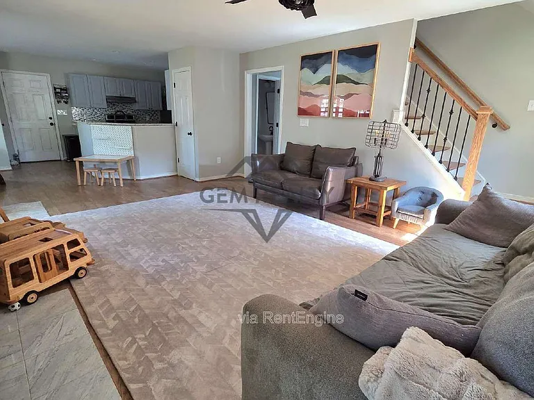 54 Dawson Dr — Photo 32
