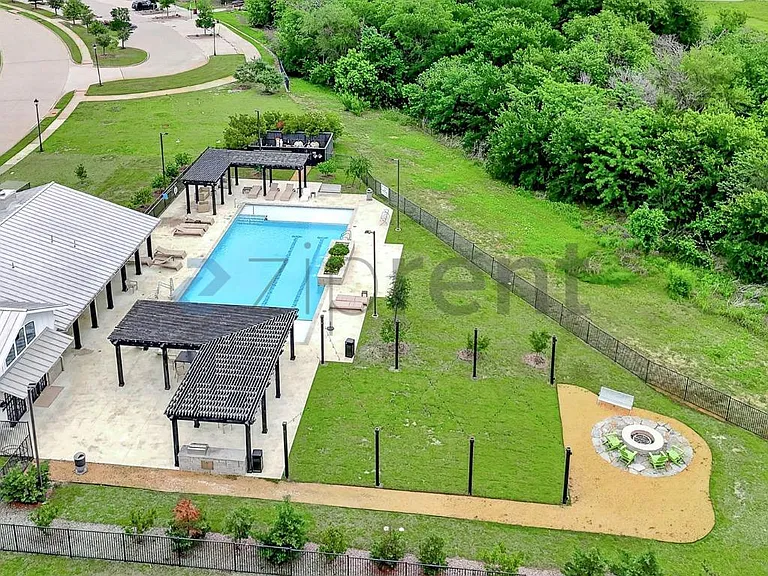 2608 Rambling Rd — Photo 32