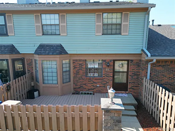 2131 Vine Way Dr APT 97, Canton, MI 48188
