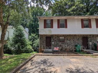 907 S Indian Creek Dr, Stone Mountain, GA