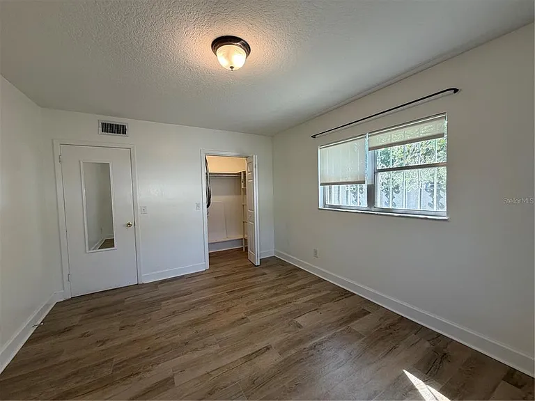 3230 W Saint Conrad St — Photo 10