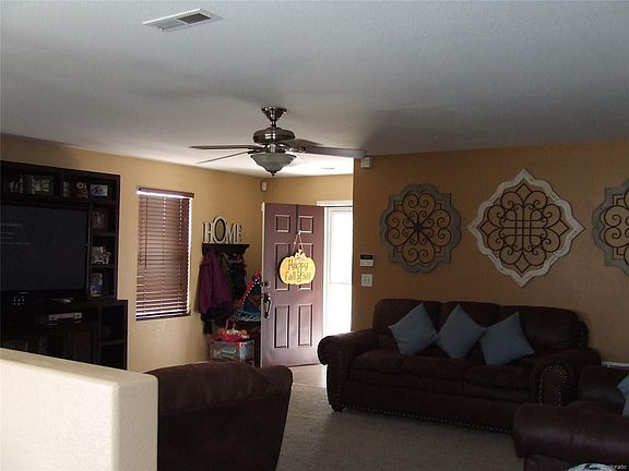 3rd image of 776 Canyon Ln