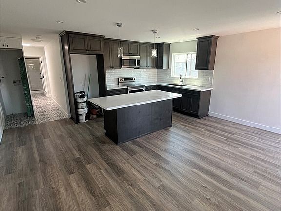 2nd image of 4062 Randolph St #D