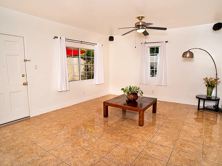 7029 Orion Ave — Photo 3