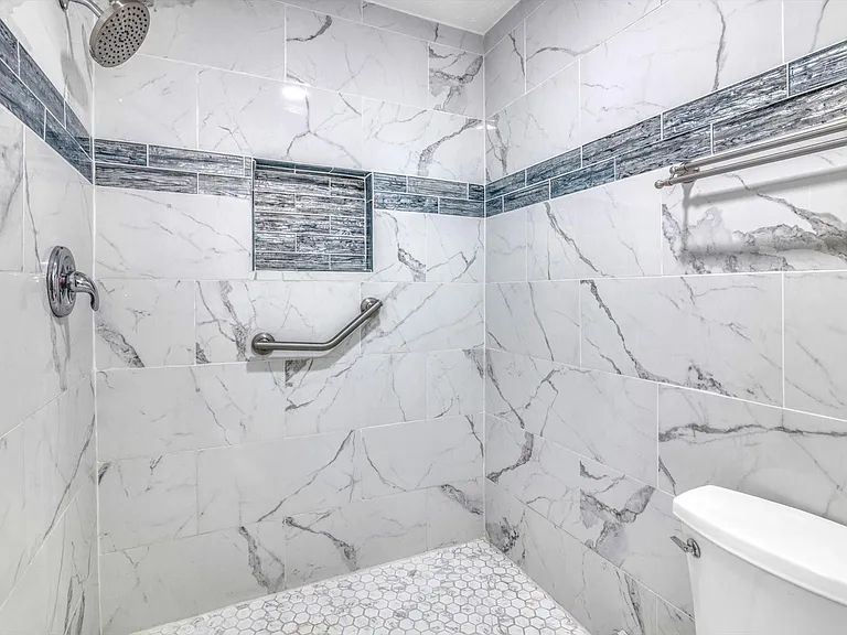 7431 Ridgeberry Dr — Photo 20