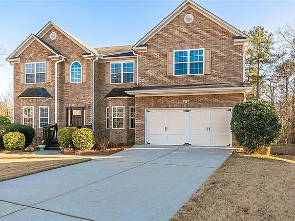 3rd image of 6084 Locklear Way