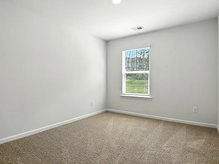 1342 37th Avenue Ln NE — Photo 24