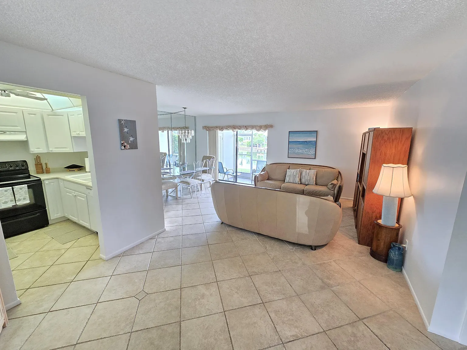2 bed, 2.0 bath, 1000 sqft, $2,150 — Photo 4