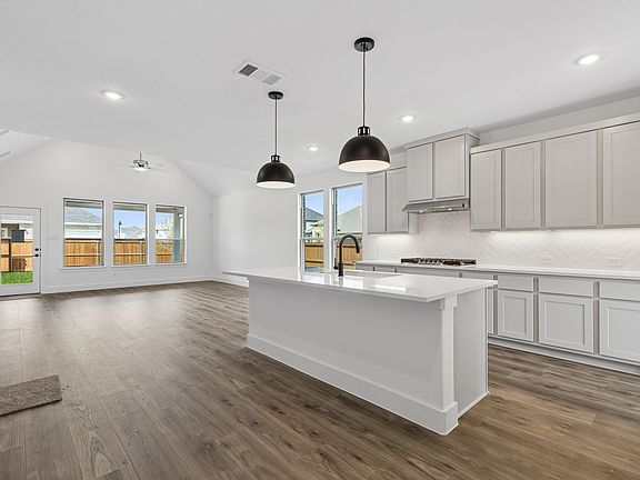 5th image of 2291 Railhead Dr
