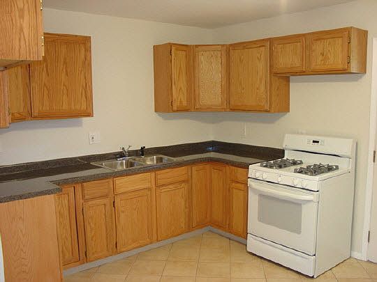 2nd image of 158 Wilson Ave E