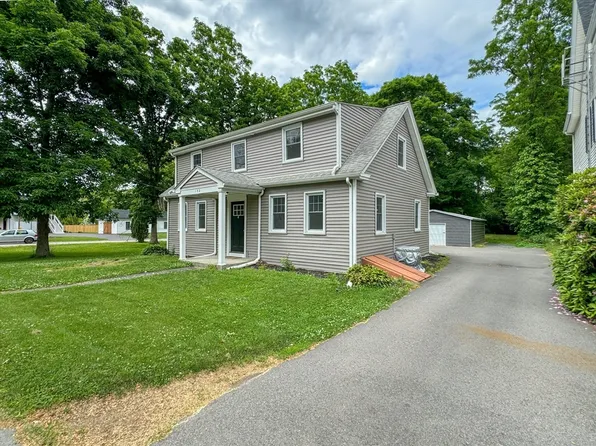 132 Middleboro Ave, Taunton, MA 02780