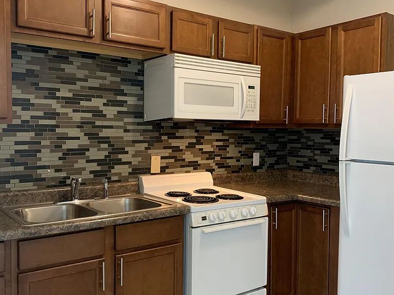 54 College Ave #3-2 — Photo 7