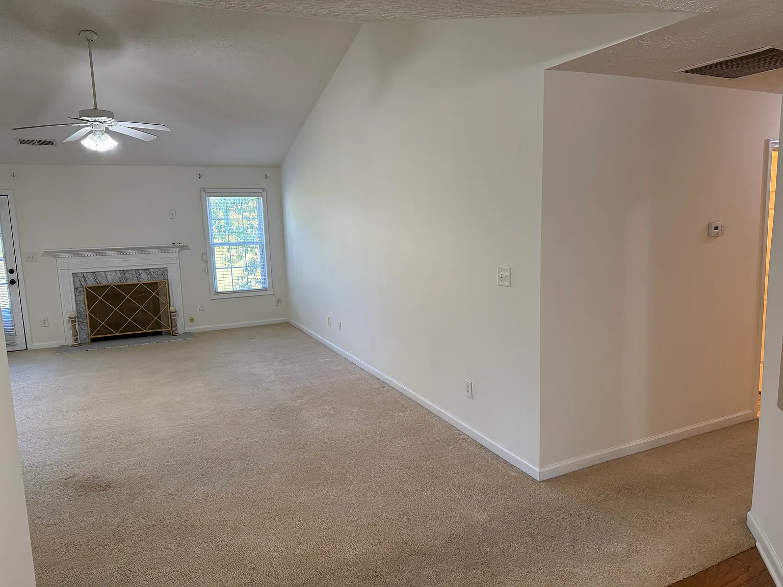 3 bed, 2.5 bath, 1787 sqft, $2,300 — Photo 3