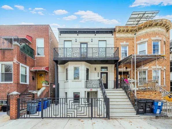 18-22 Astoria Park South image 2 of 16