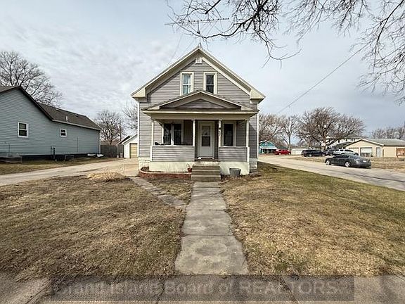 2nd image of 402 Thebe St
