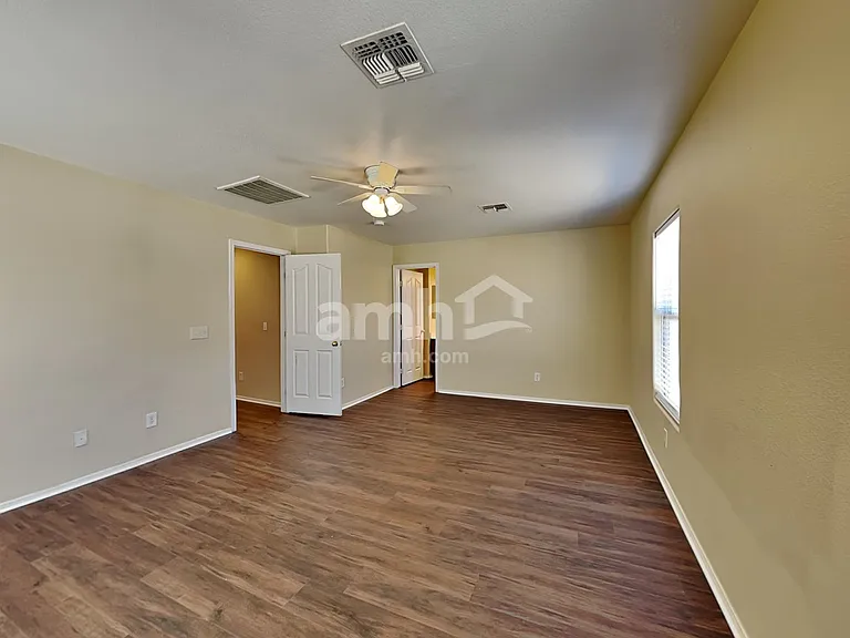 6424 W Branham Ln — Photo 8