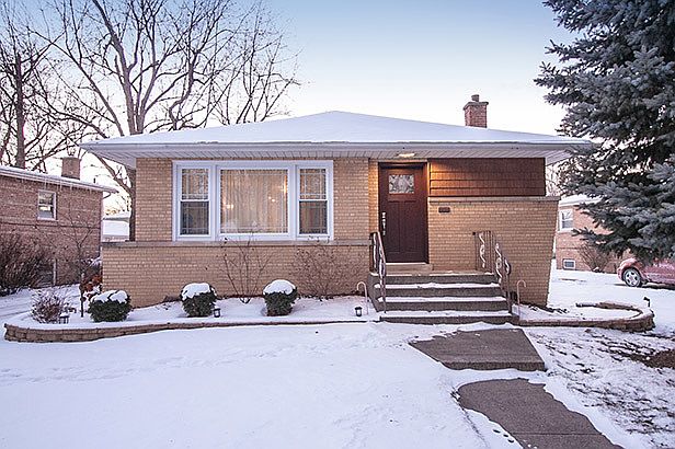 1st image of 10040 S Minnick Ave