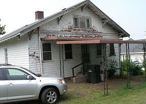 3rd image of 1643 E Ave SE